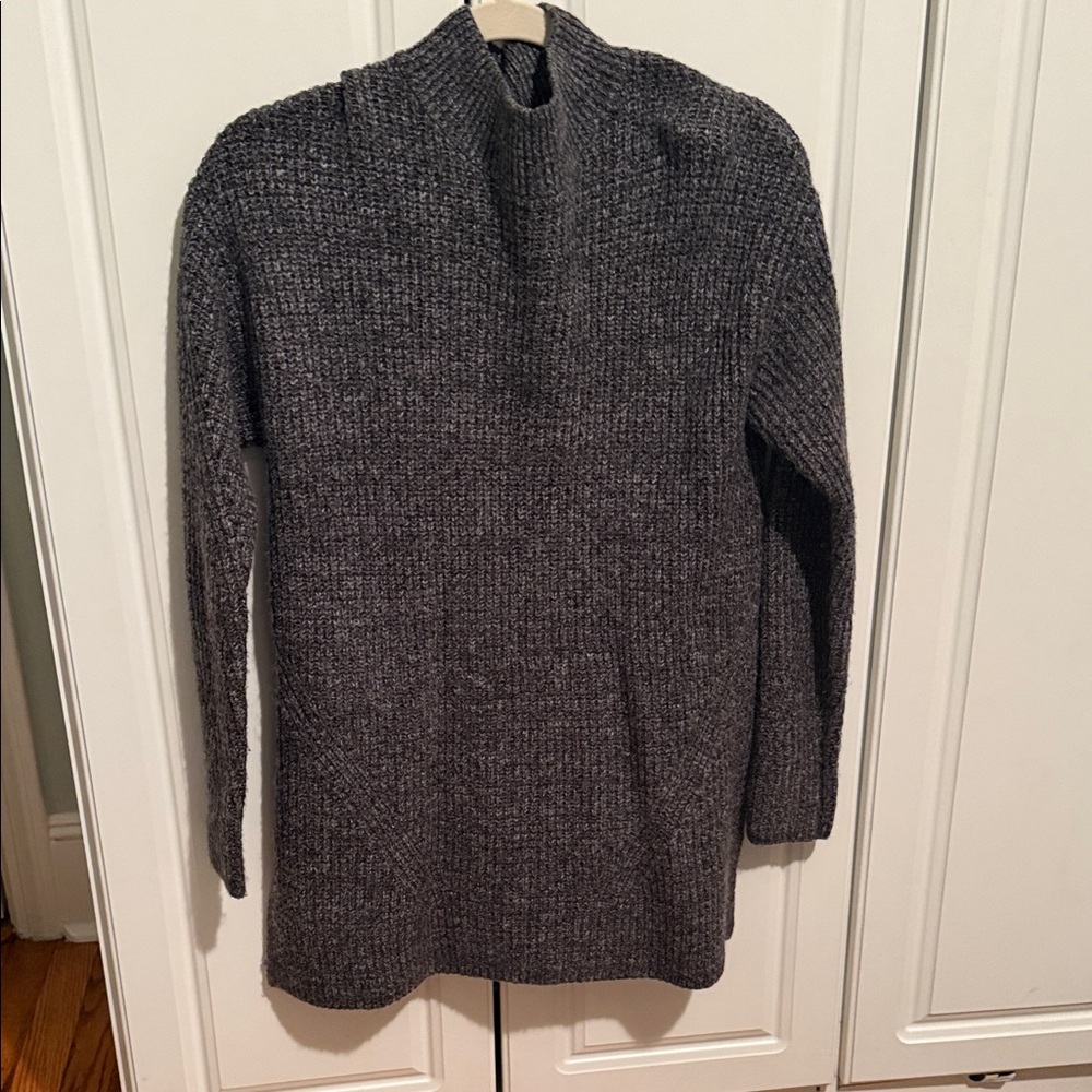 Old Navy Gray Turtleneck Sweater